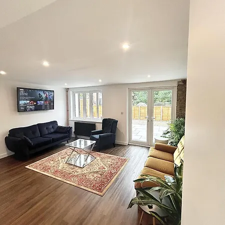 Northampton Oasis - 4 Bedroom House Esterno foto