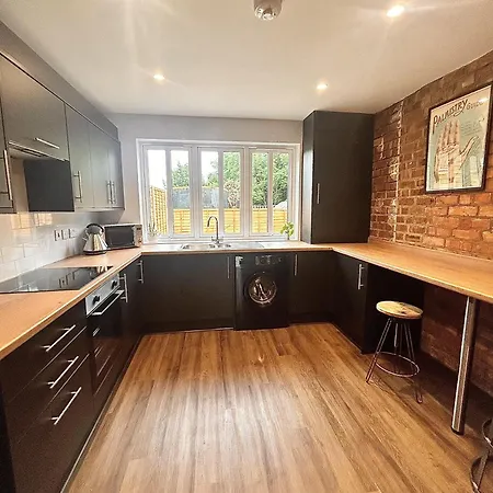 Northampton Oasis - 4 Bedroom House Esterno foto