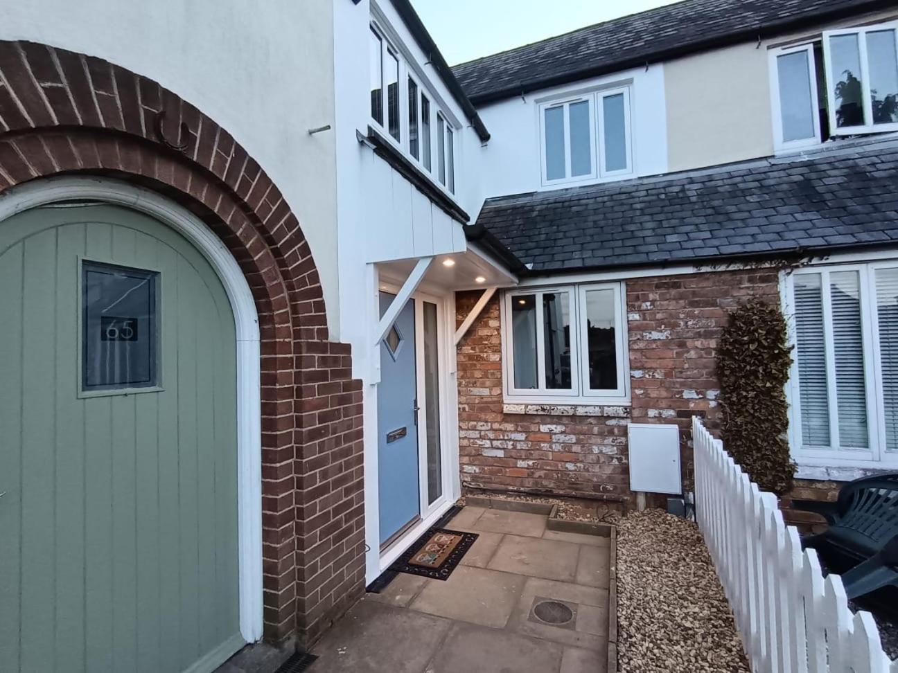 Holiday home Oasis - 4 Bedroom House