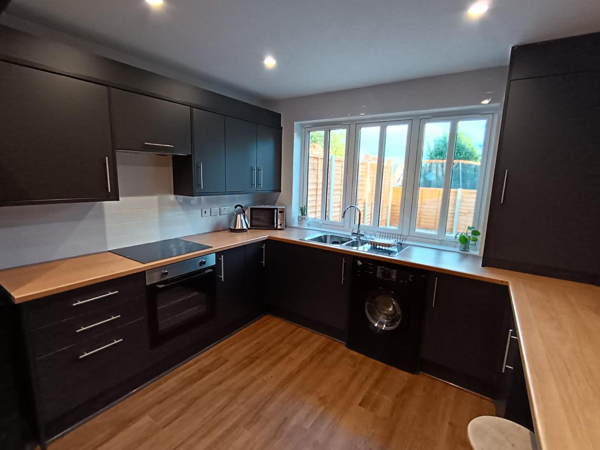 Oasis - 4 Bedroom House Holiday home *