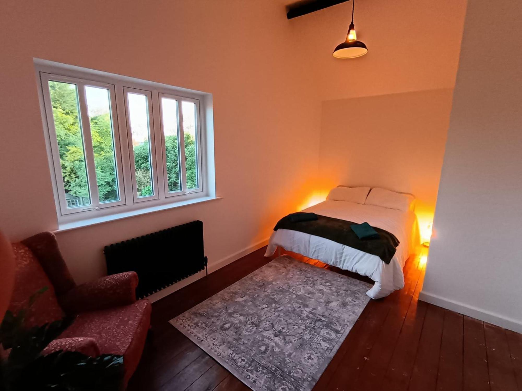 Oasis - 4 Bedroom House Holiday home *